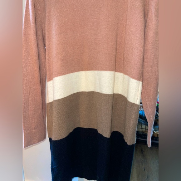 Cardigan - Picture 2 of 3